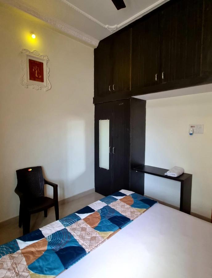 Aditya Premium HomeStay- Furnished Air Conditioned- 2BHK Jabalpur Exterior foto