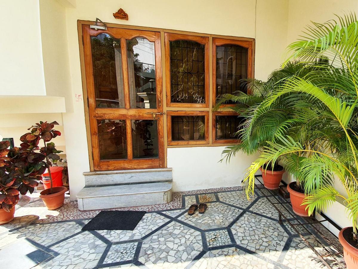 Aditya Premium HomeStay- Furnished Air Conditioned- 2BHK Jabalpur Exterior foto