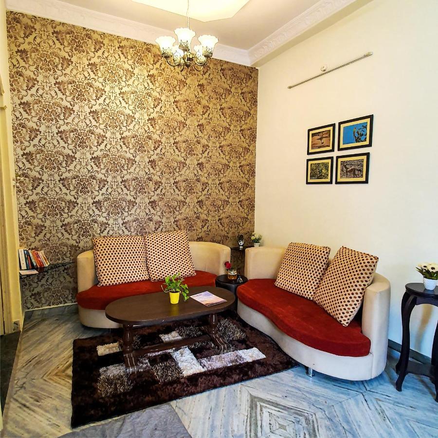 Aditya Premium HomeStay- Furnished Air Conditioned- 2BHK Jabalpur Exterior foto